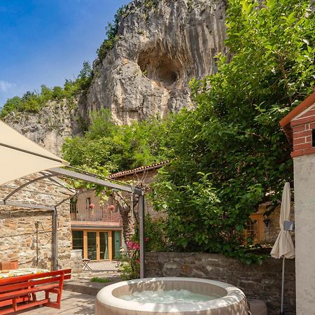 Under The Rock House In Osp With Hot Tub Apartment Luaran gambar
